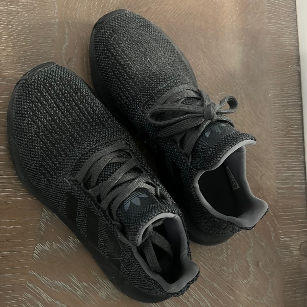 Excellent condition charcoal grey adidas swift run. Kids size 6 womens size 7.